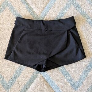 Forever 21 Women's Black Skort Shorts, Size XS